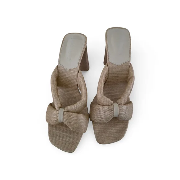 SCHUTZ Tan Bow Detail Heels - Picture 1 of 3